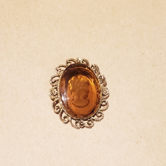 Vintage Intaglio Glass Amber Cameo Pendant - Picture 11 of 11
